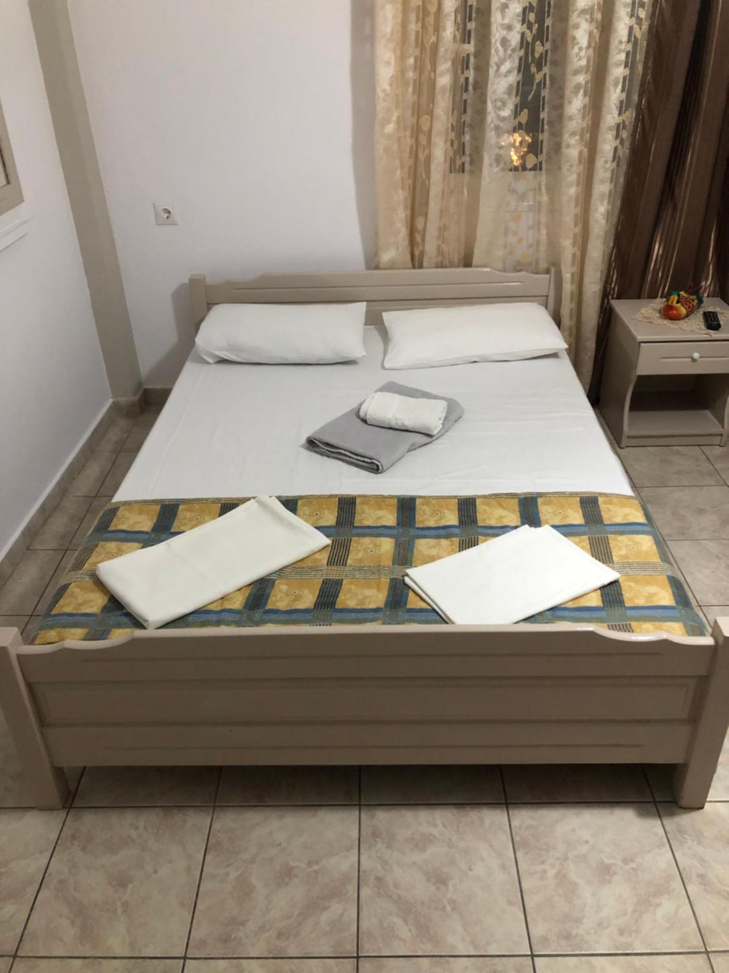 Nikis Rooms Paralia Katerinis Ngoại thất bức ảnh