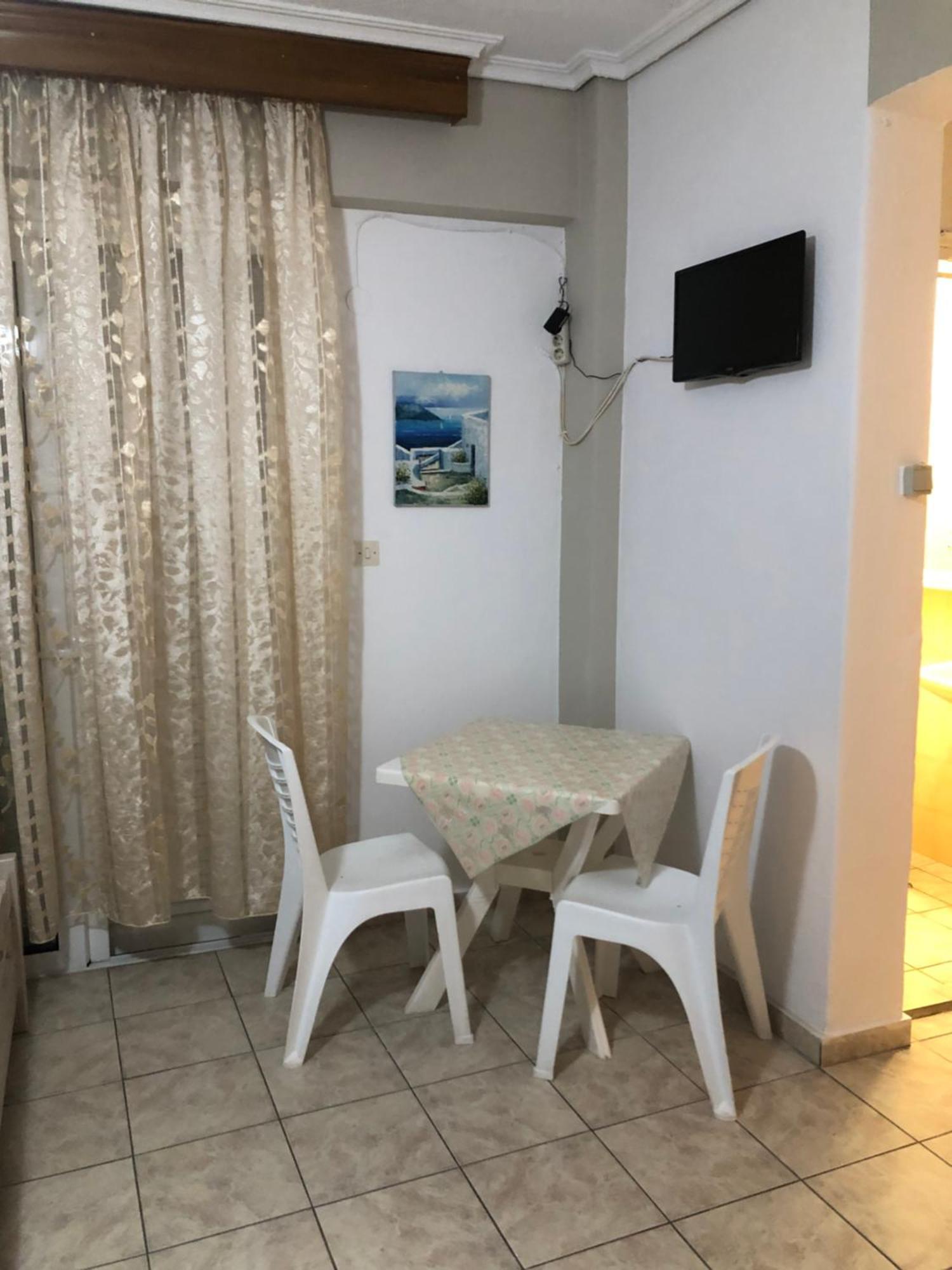 Nikis Rooms Paralia Katerinis Ngoại thất bức ảnh